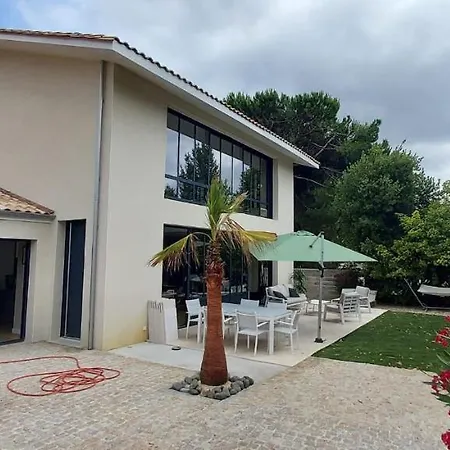 Maison Neuve Contemporaine *
